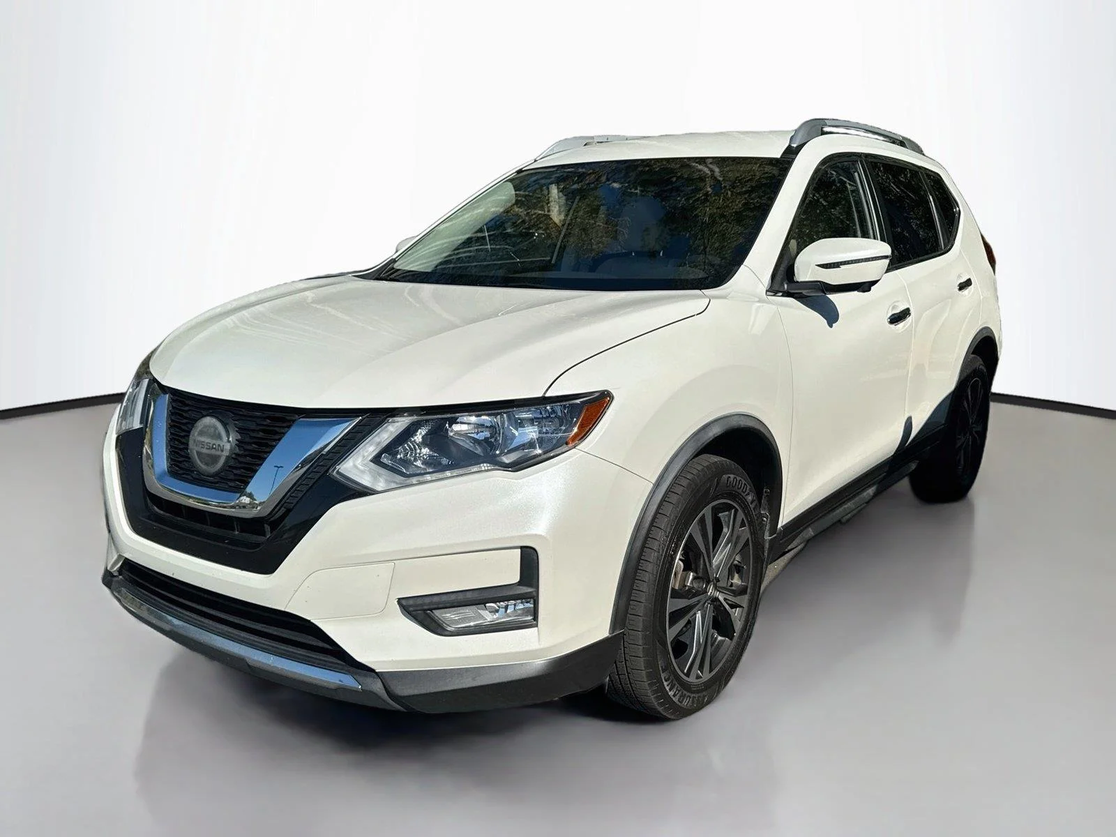 Used 2019 Nissan Rogue SV with VIN JN8AT2MT6KW267983 for sale in Newnan, GA