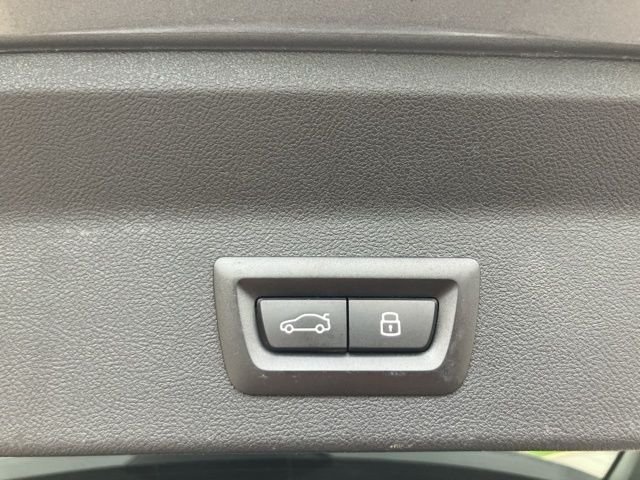 Used 2023 Gray BMW xDrive30i image 55