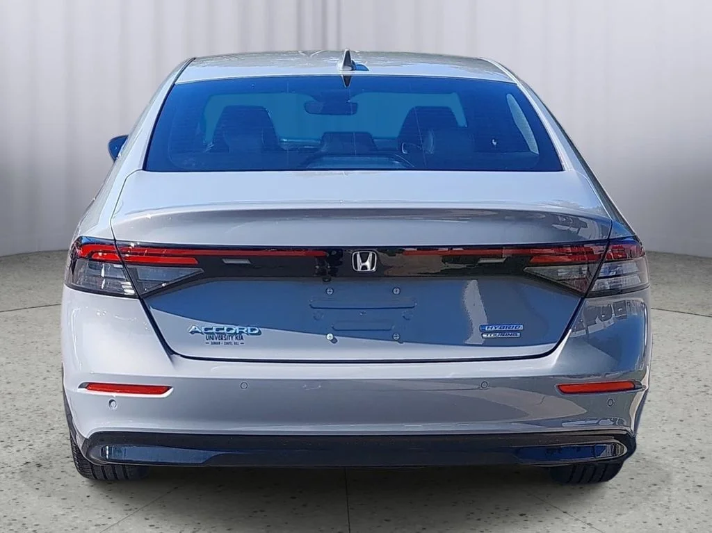 Used 2024  Honda Touring image 4