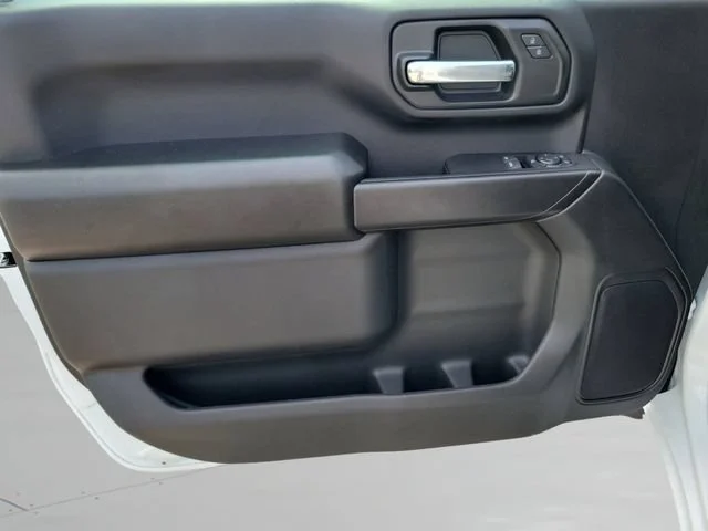 New 2025 Summit White Chevrolet WT image 23