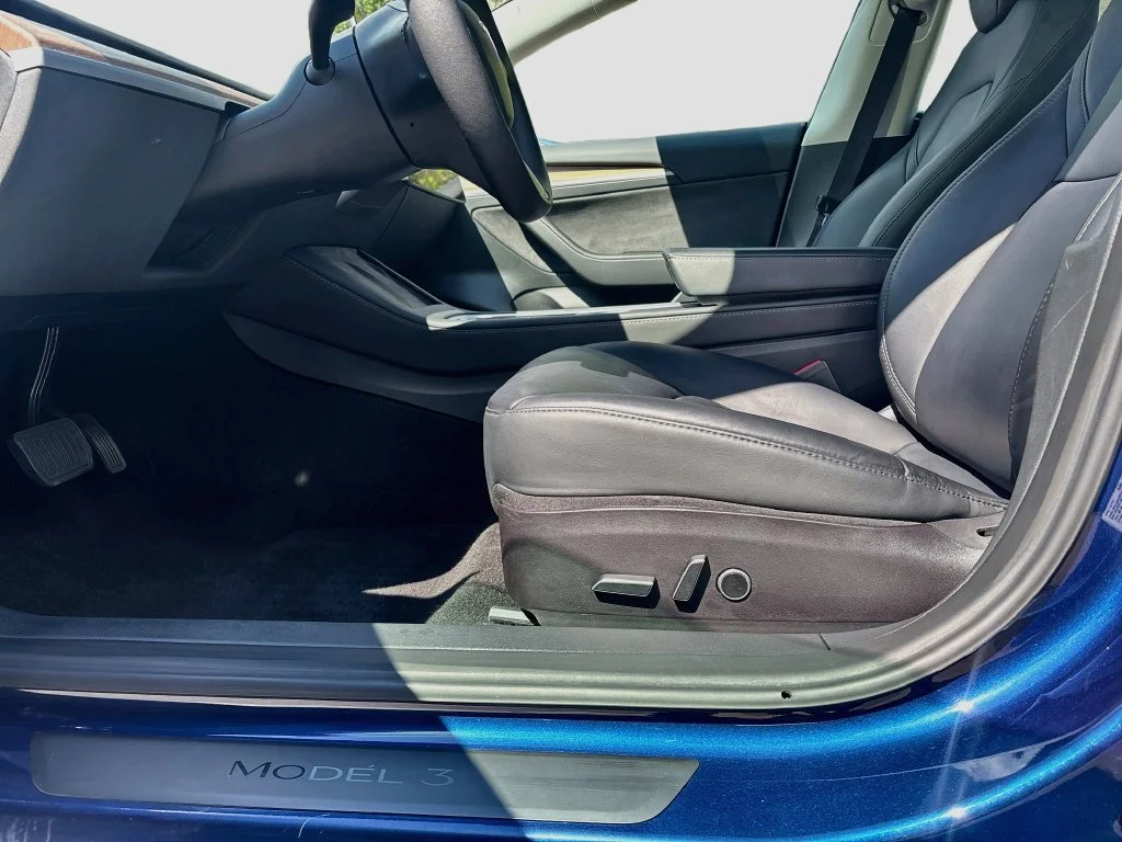 Used 2023 Deep Blue Metallic Tesla Base image 16