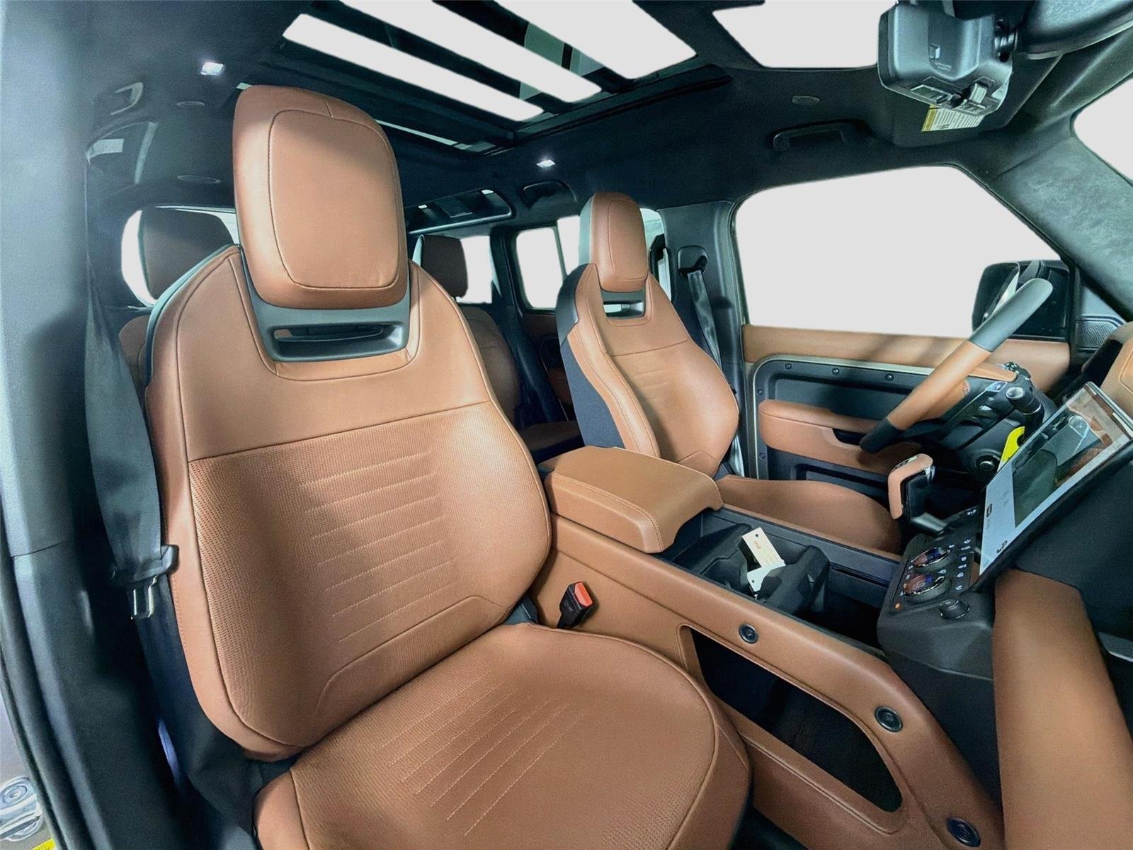 New 2026 Petra Copper LAND ROVER  OCTA image 28