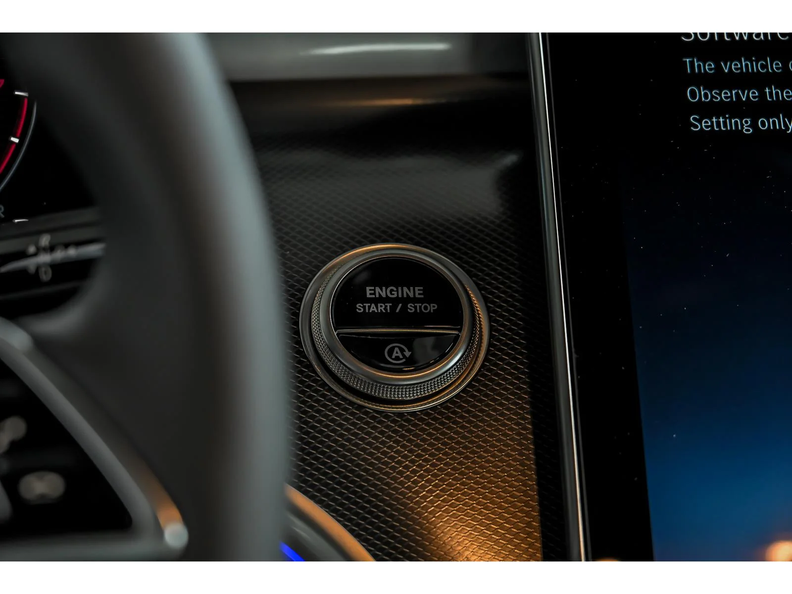 New 2026 Manufaktur Moonlight White Metallic Mercedes-Benz GLC 300 4MATIC® image 13