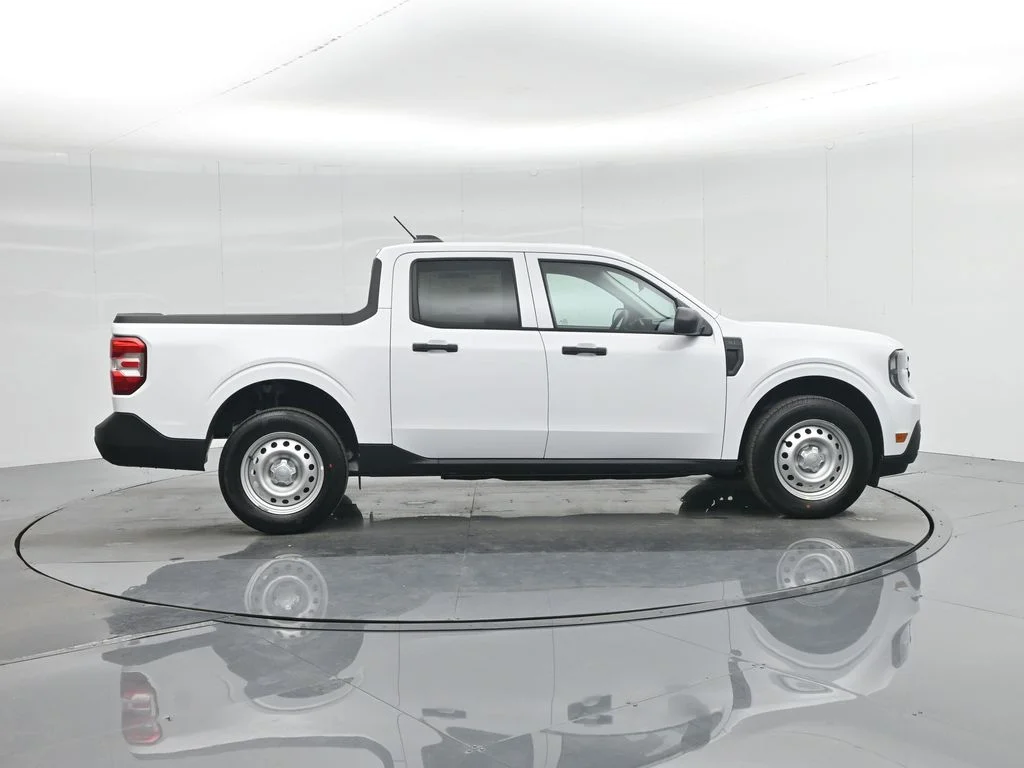 New 2026 Oxford White Ford XL image 23