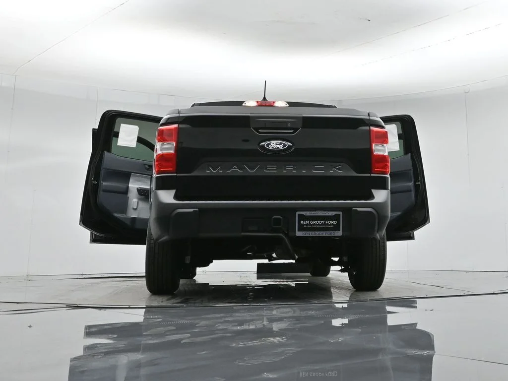 New 2026 Black Ford XLT image 43