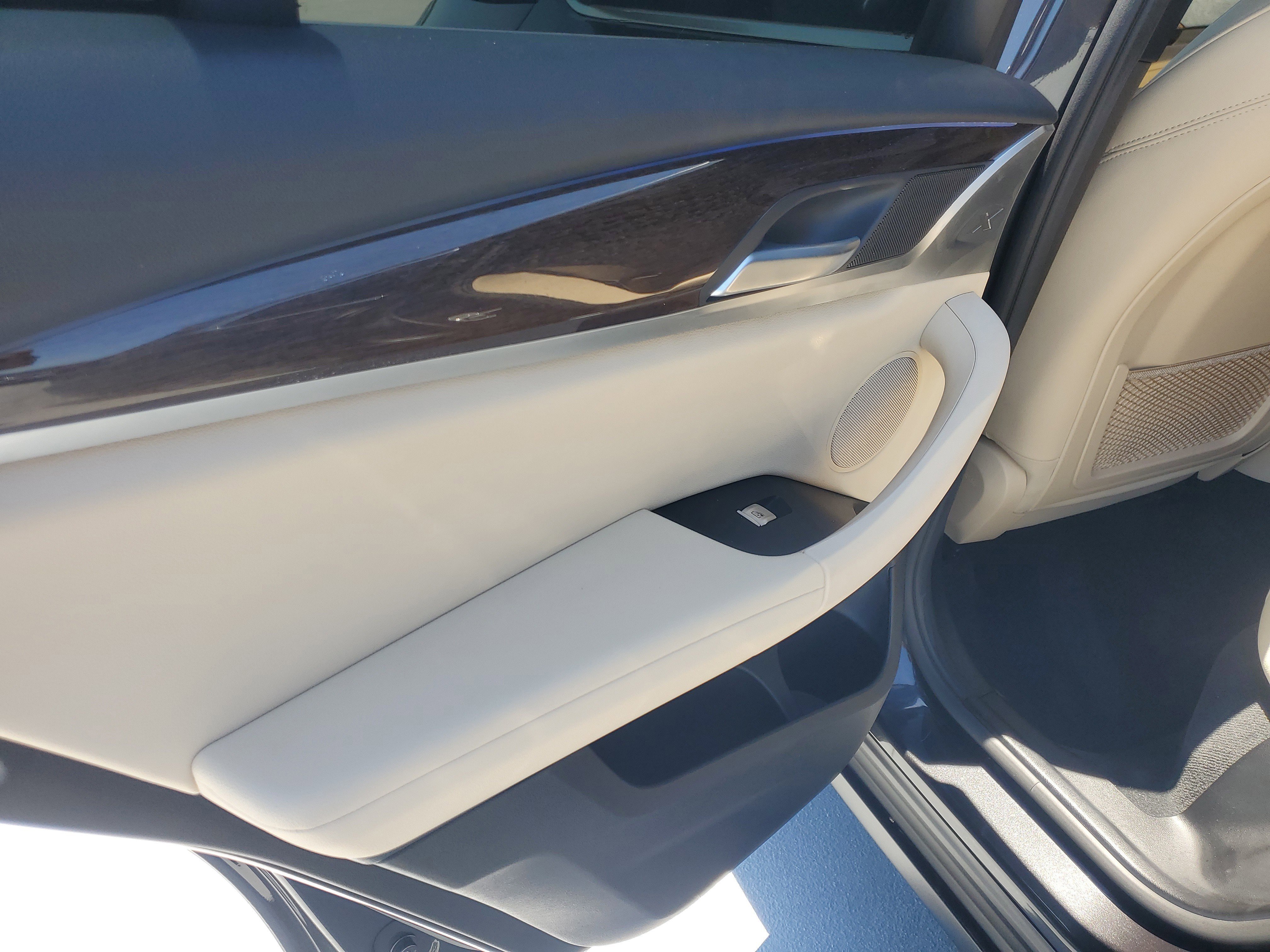 Used 2021 Dark Graphite Metallic BMW sDrive30i image 14