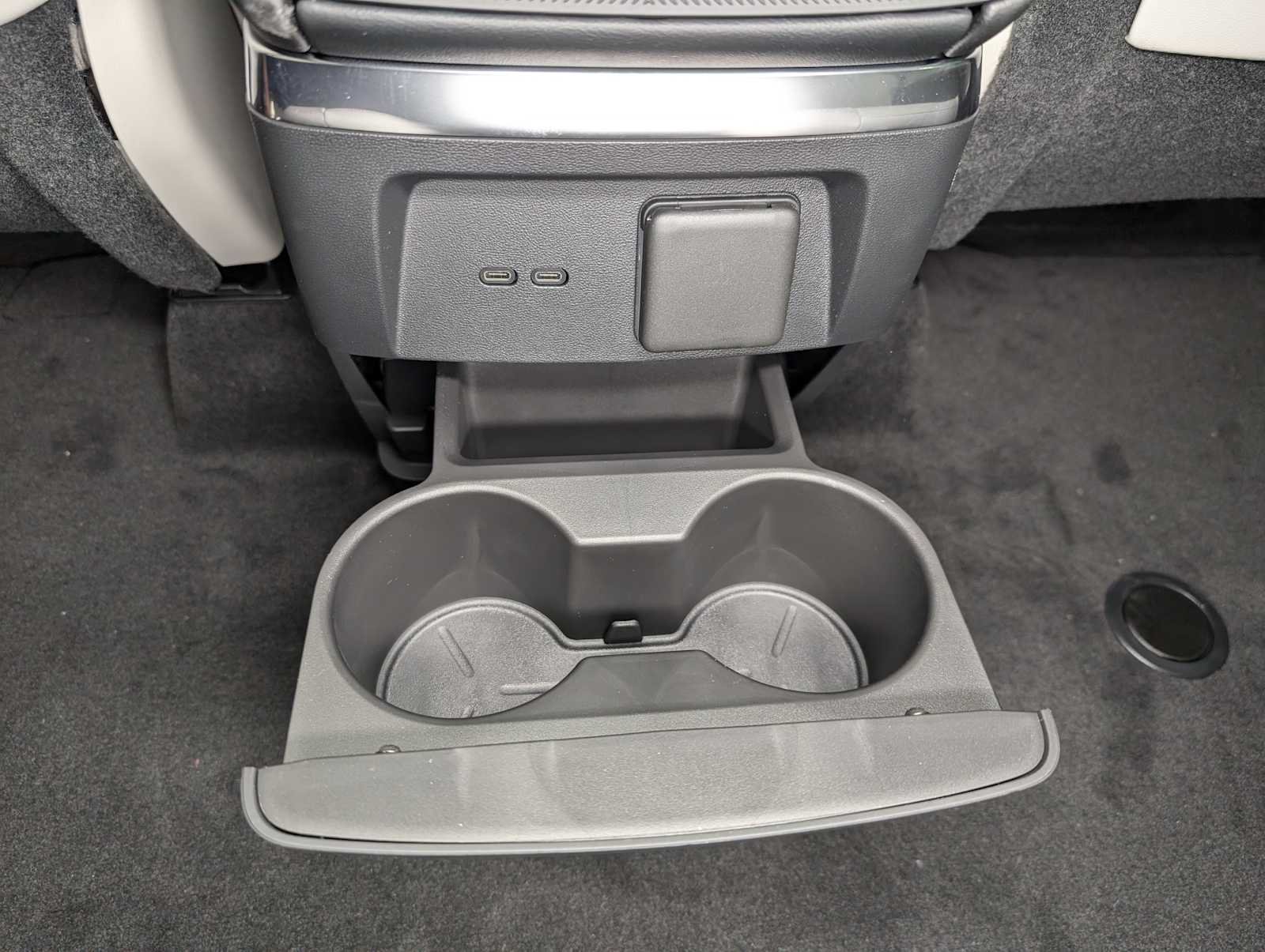 2026 Cadillac VISTIQ Sport - Photo 18