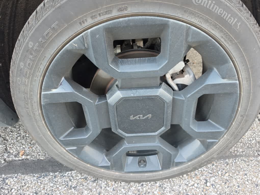 Used 2025 Wolf Gray Kia X-Line SX Prestige image 44