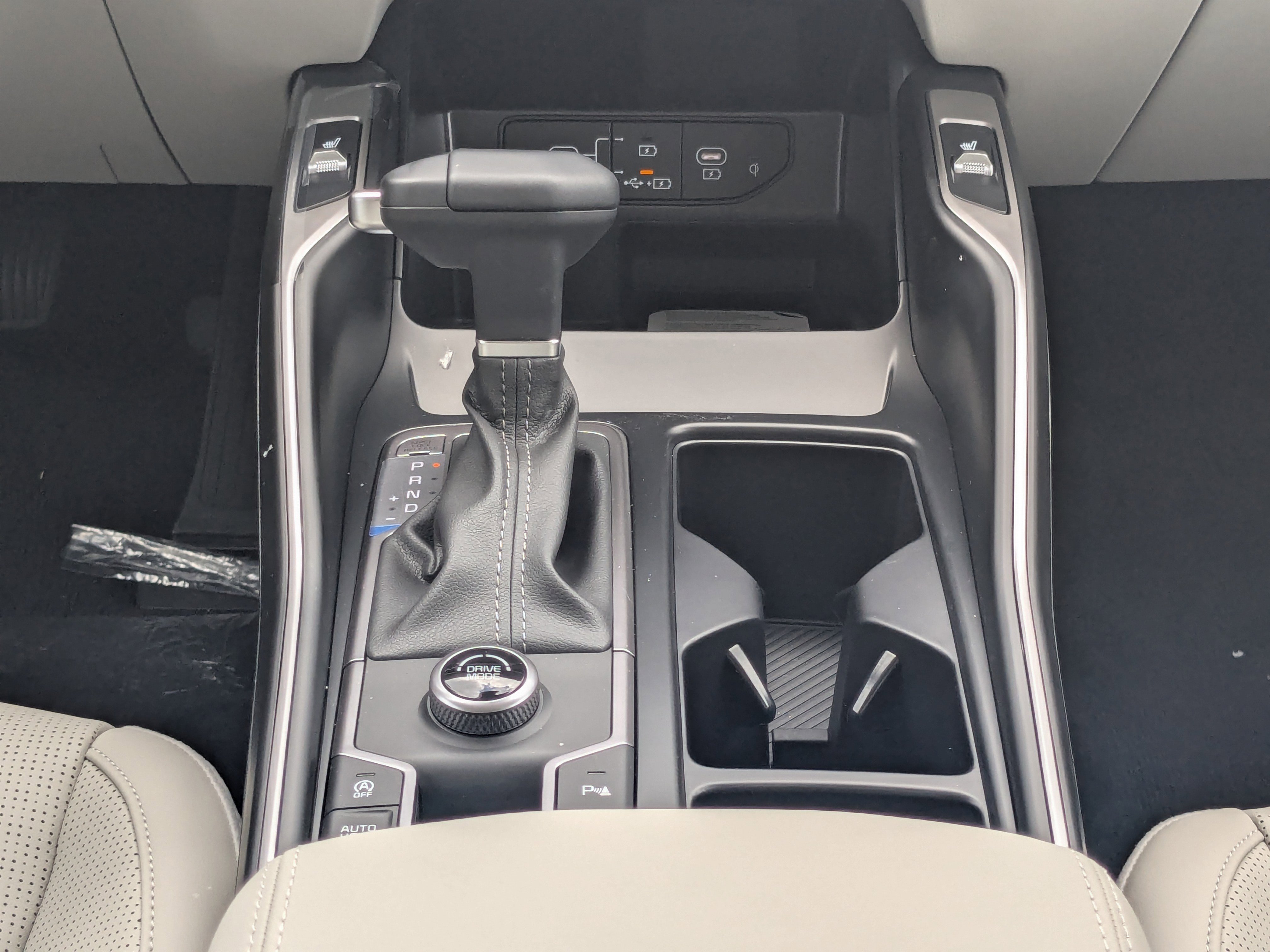 New 2026 Glacial White Pearl Kia EX image 24