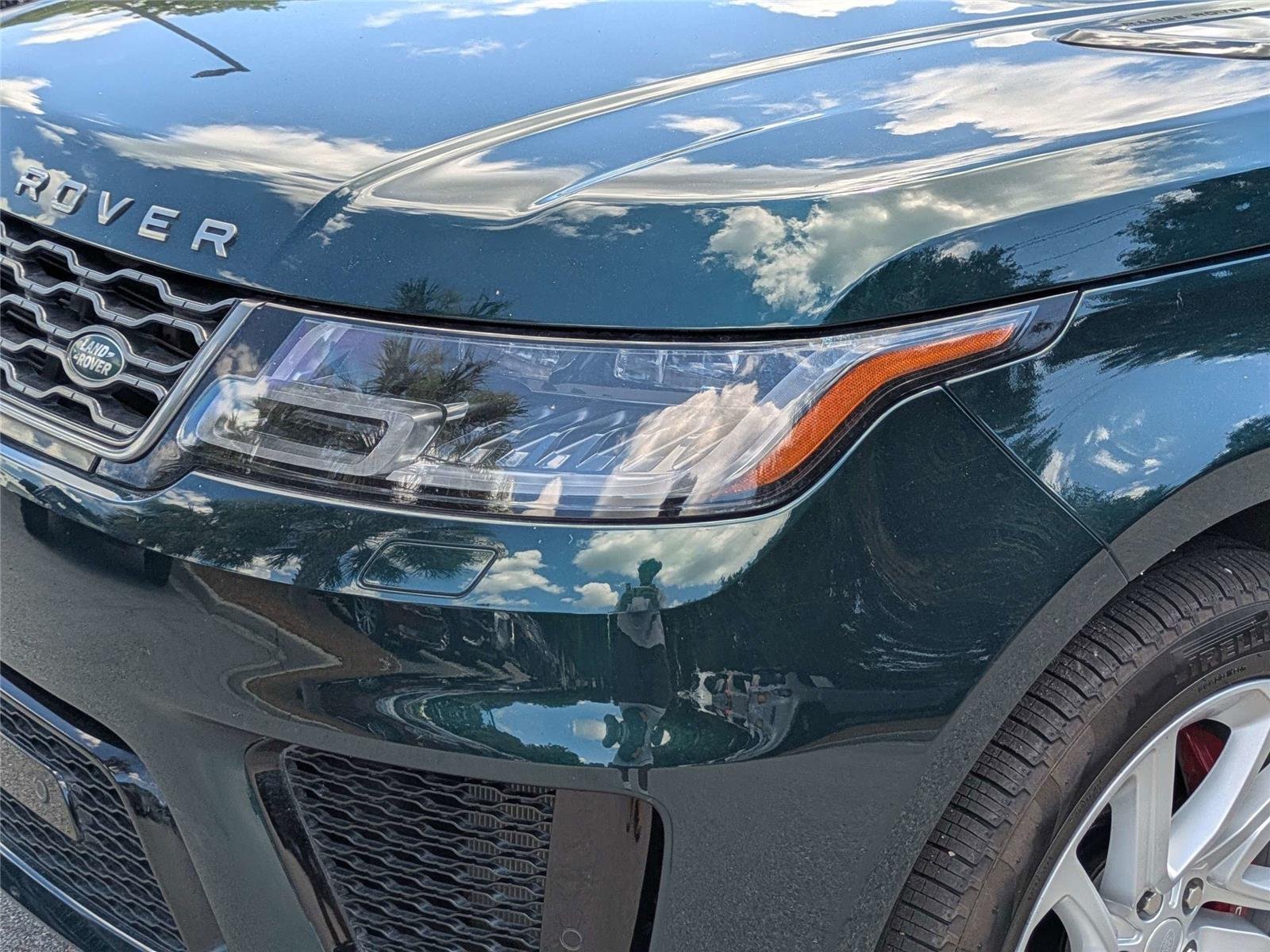 Used 2019 British Racing Green Metallic Land Rover Dynamic image 11