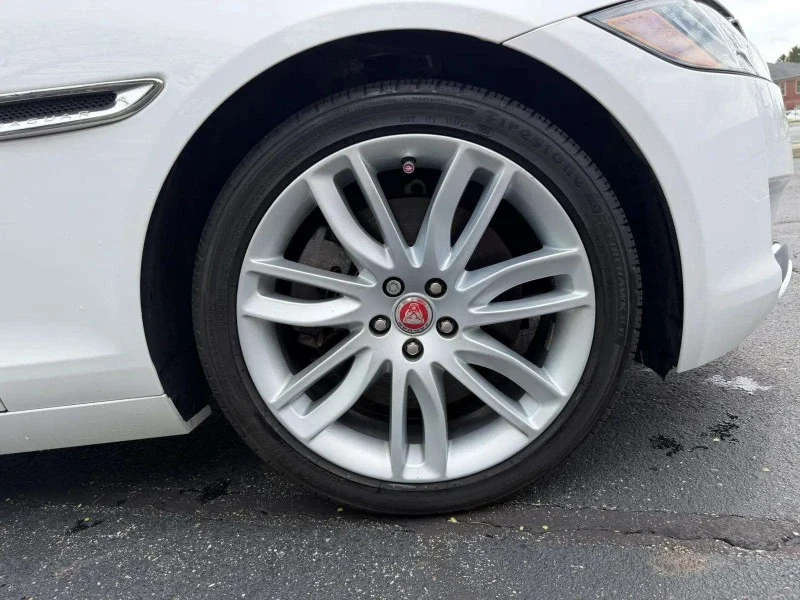 2018 Jaguar XF Prestige - Photo 33