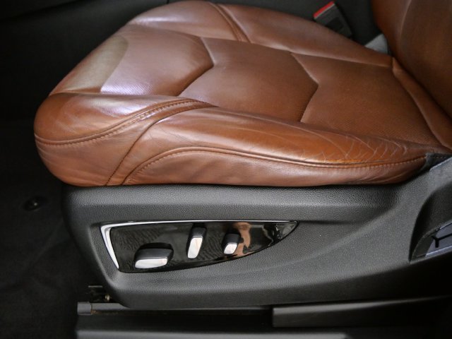 Certified Used 2019  Cadillac Premium Luxury image 18