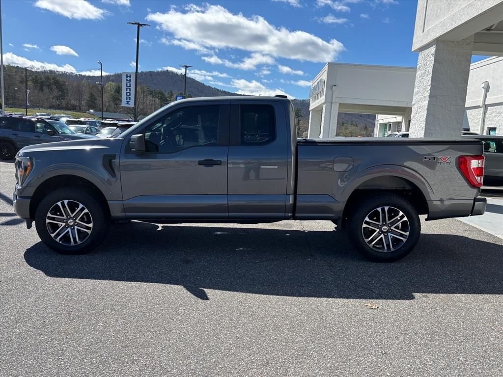 Used 2023 Gray Metallic Ford XL image 24