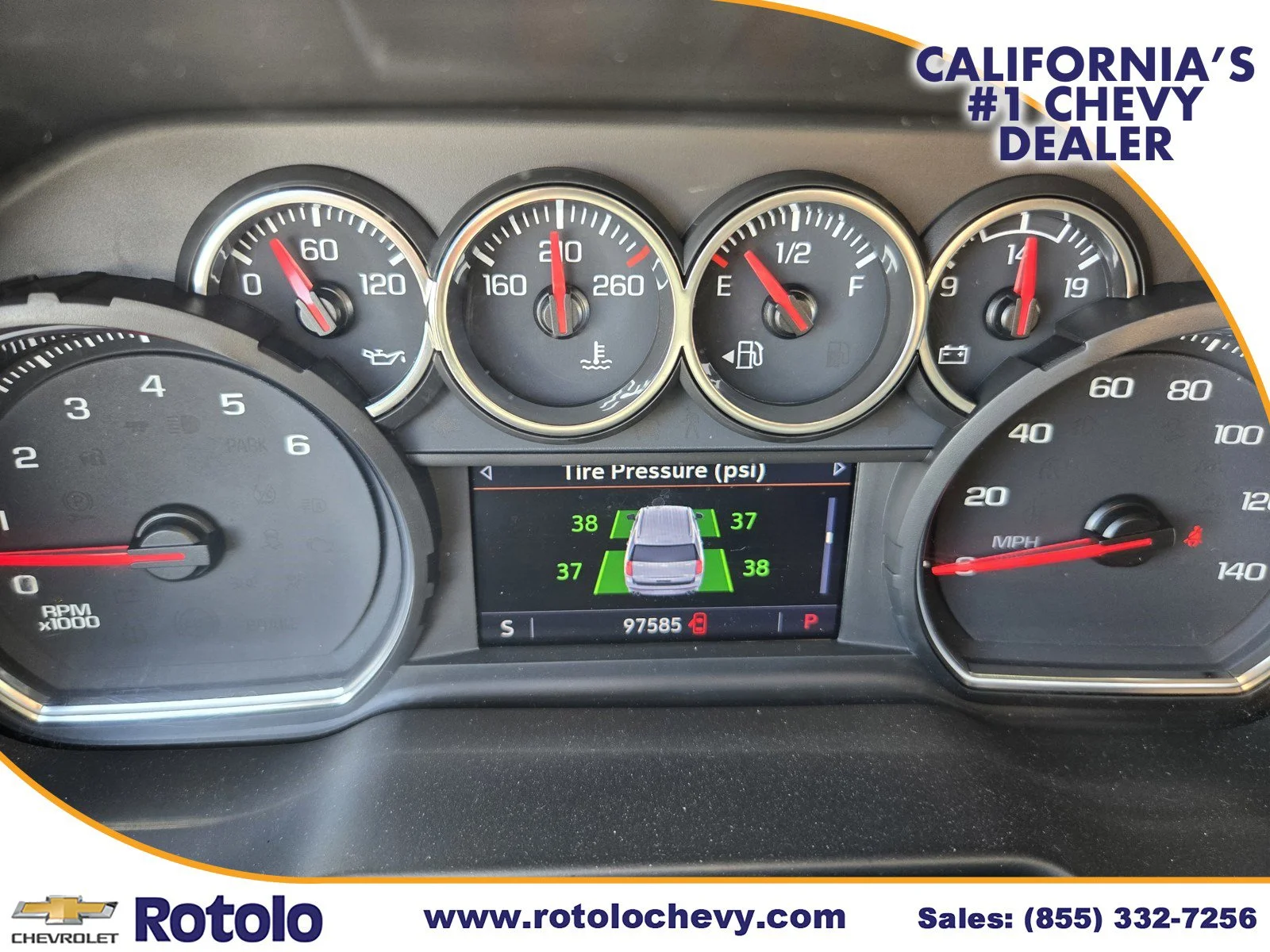 Used 2021 SUMMIT WHITE Chevrolet RST image 25
