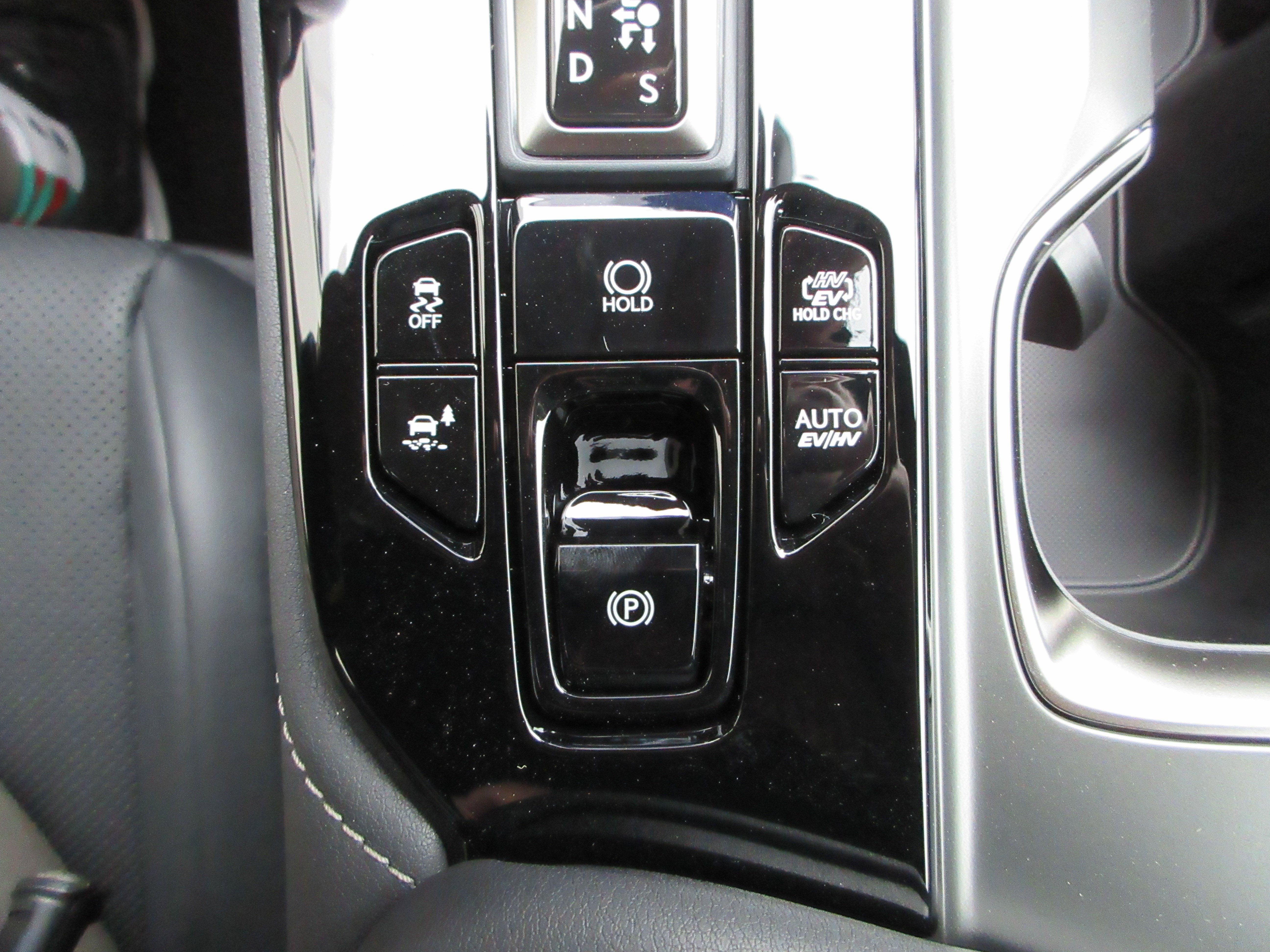 2026 Lexus NX 450h+ F-Sport - Photo 48