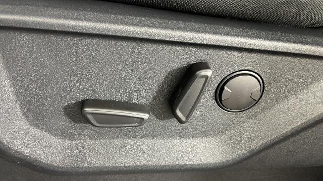 New 2026 Carbonized Gray Metallic Ford XLT image 63
