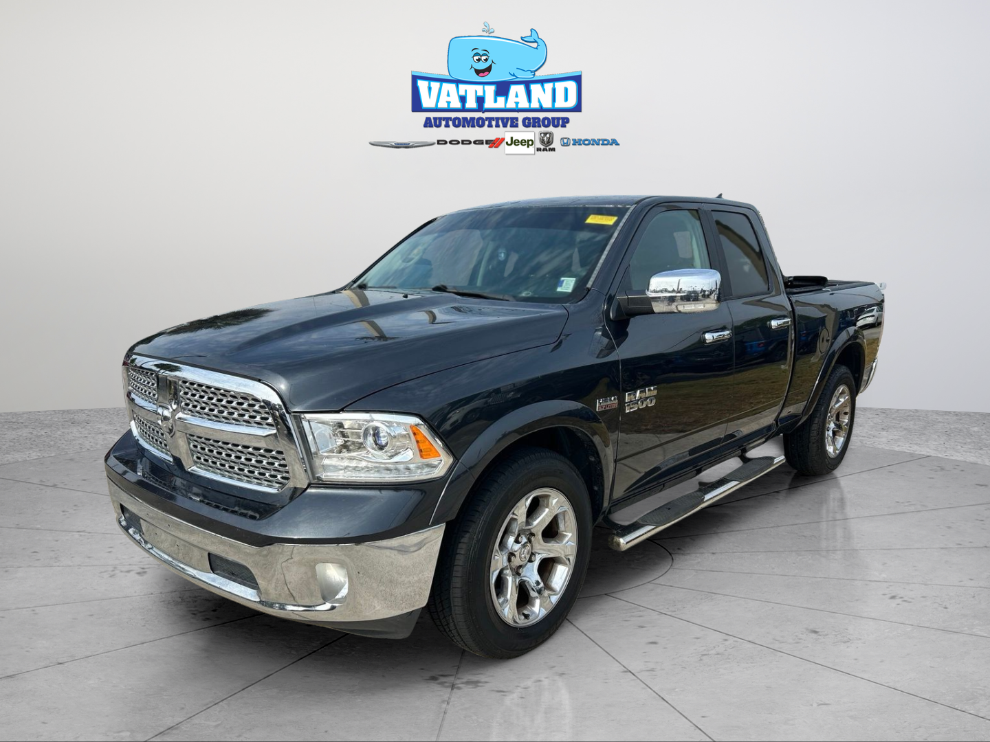 2018 RAM 1500 Laramie 4x4 Quad Cab 6'4's photo