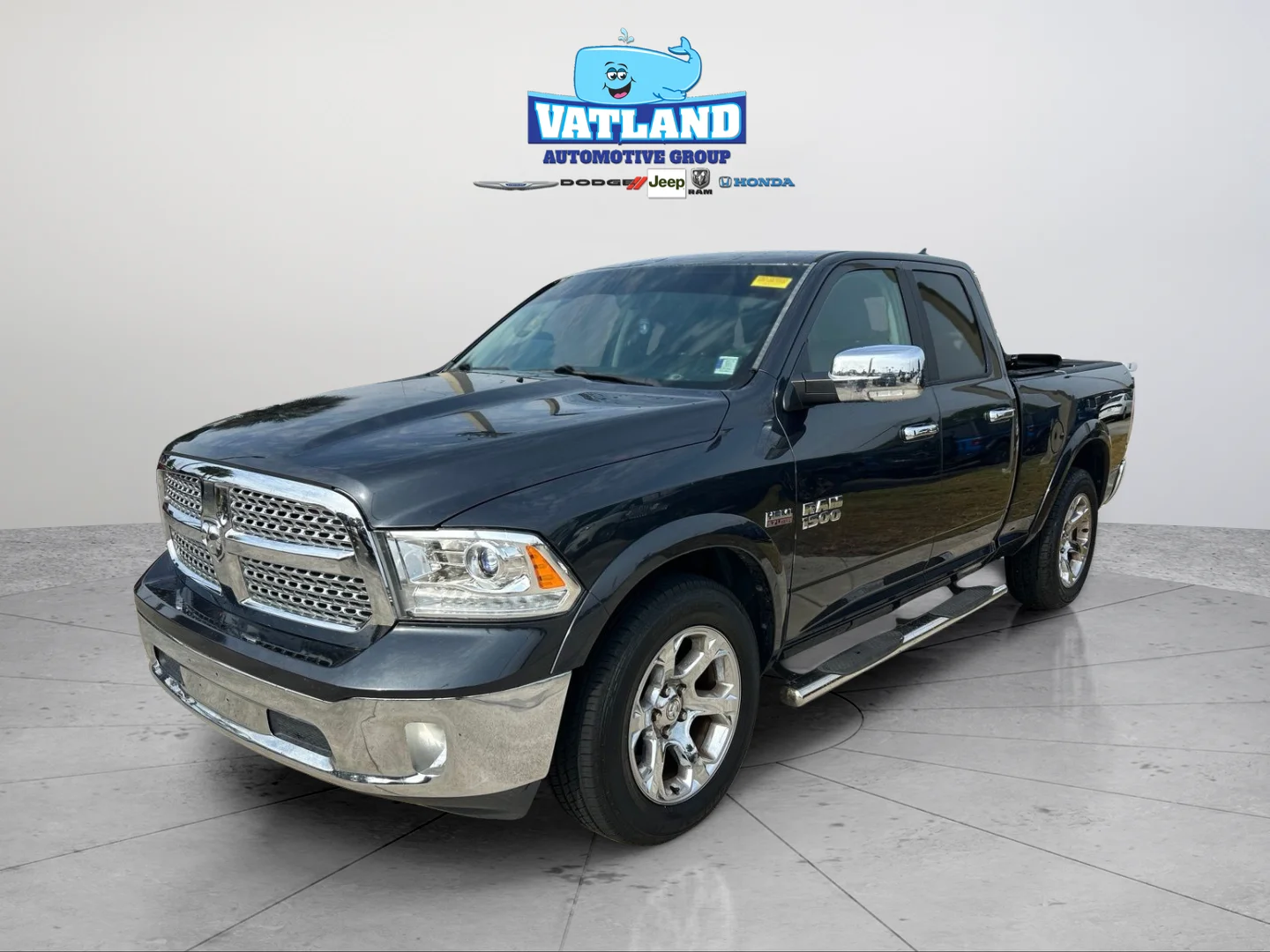 2018 RAM 1500 Laramie 4x4 Quad Cab 6'4's photo