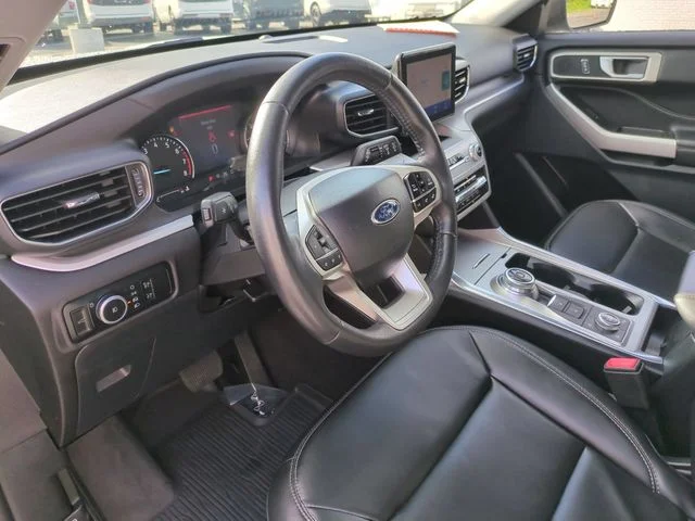 Used 2024 Silver Ford XLT image 15
