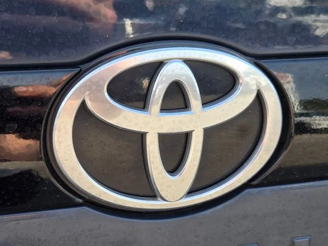 Used 2024 White Toyota XLE image 18