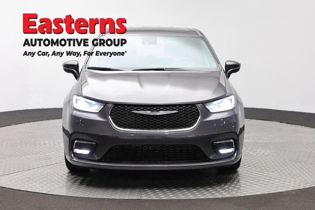 Used 2023 Gray Chrysler Touring L image 2