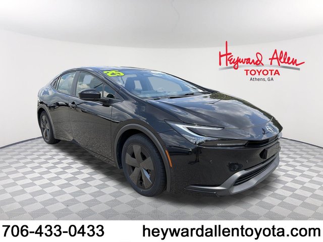 2025 Toyota Prius LE