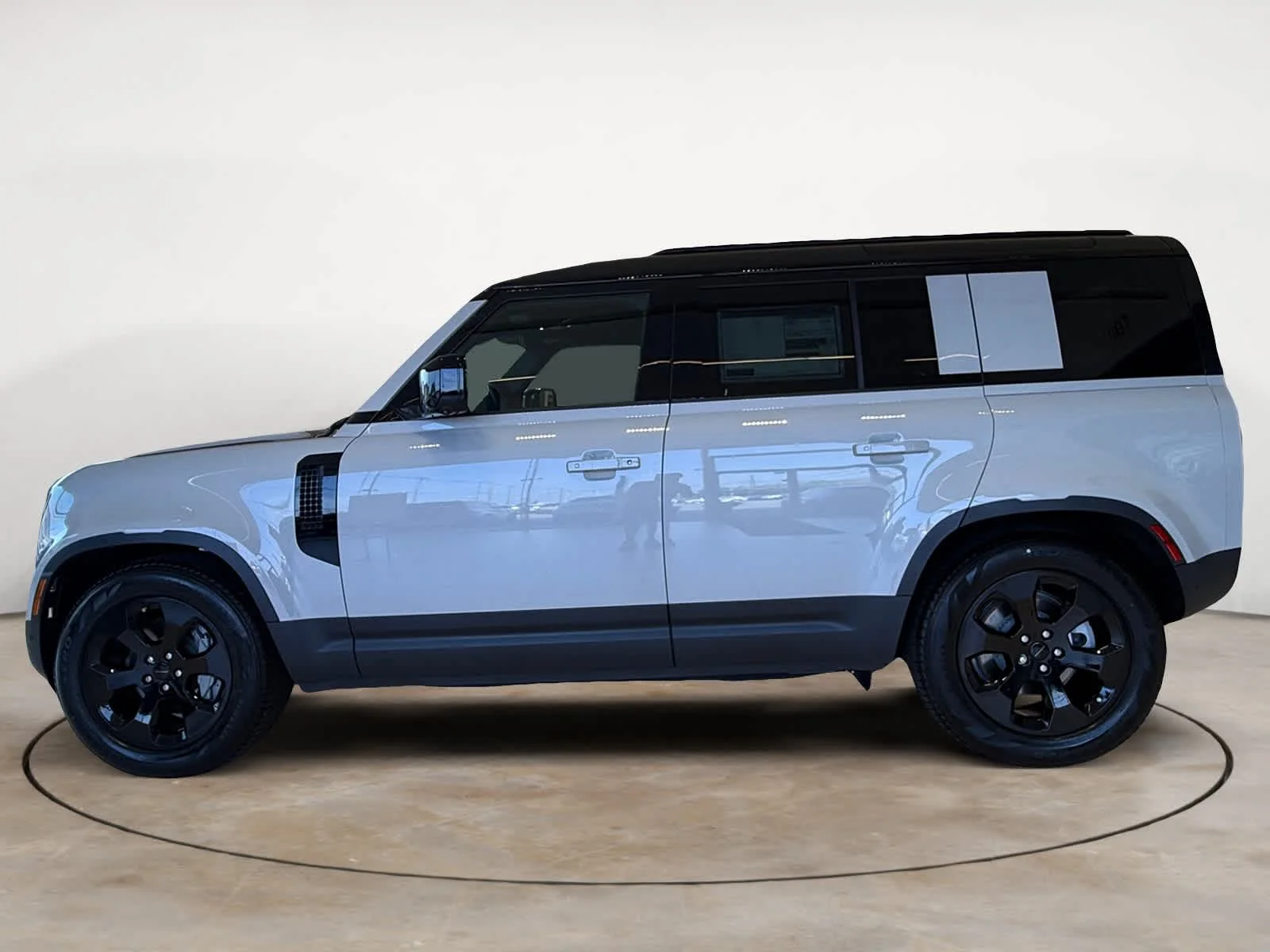 New 2026 Borasco Grey Land Rover S image 2