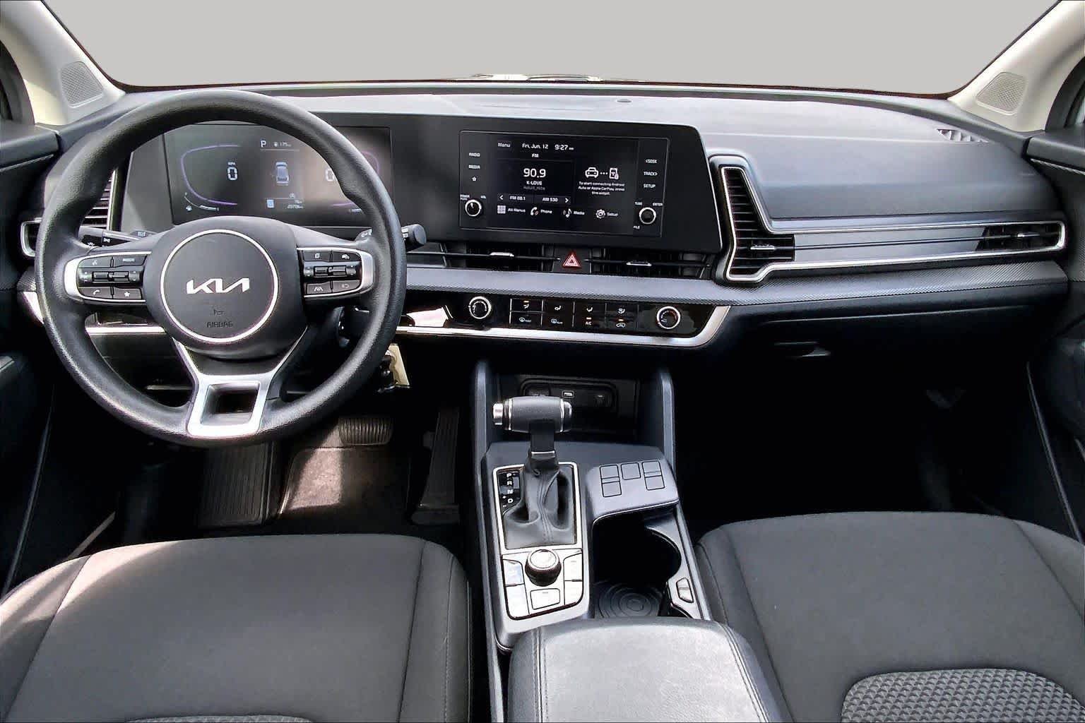 Used 2025 Everlasting Silver Kia LX image 16