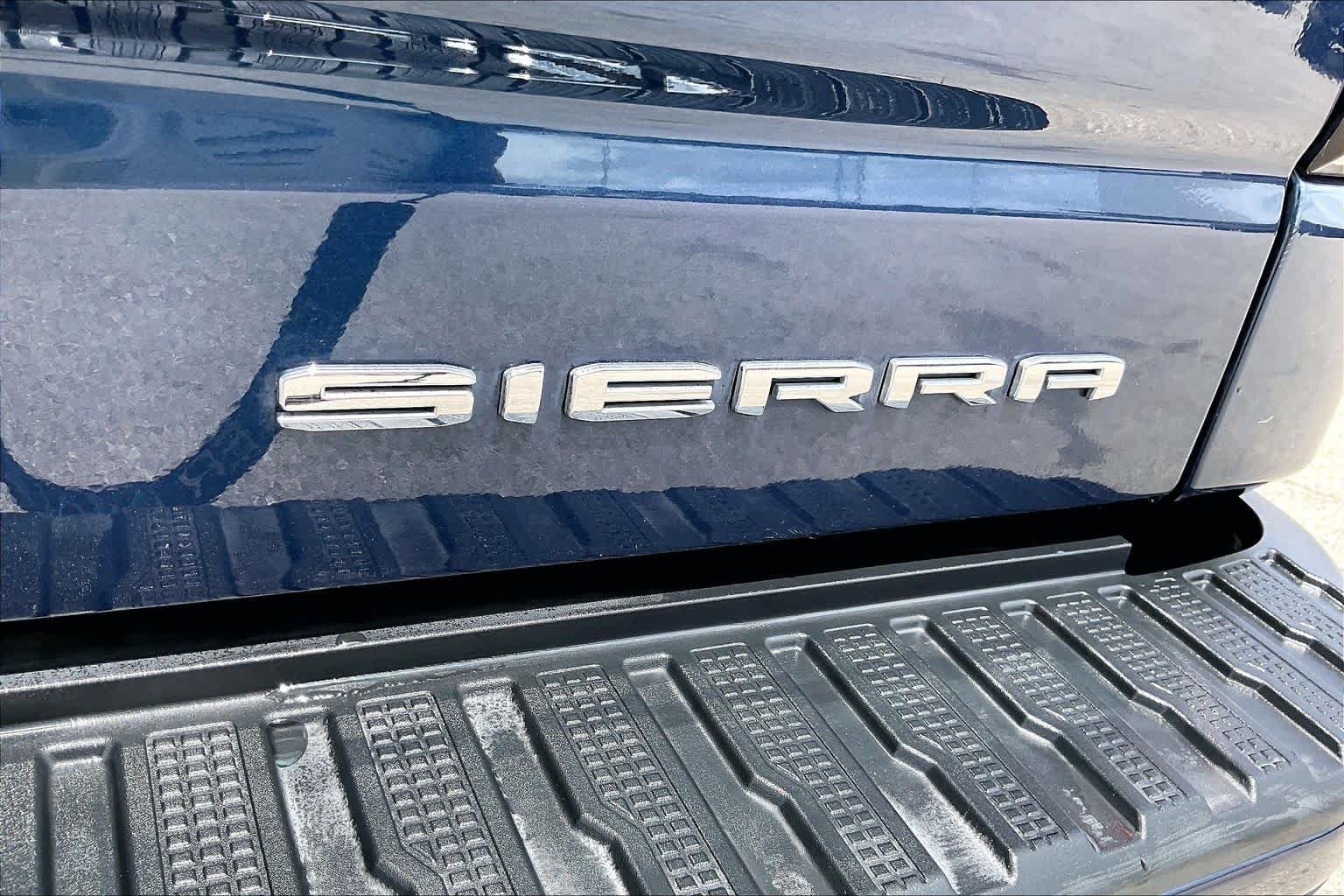 Used 2023 Pacific Blue Metallic GMC Denali image 10