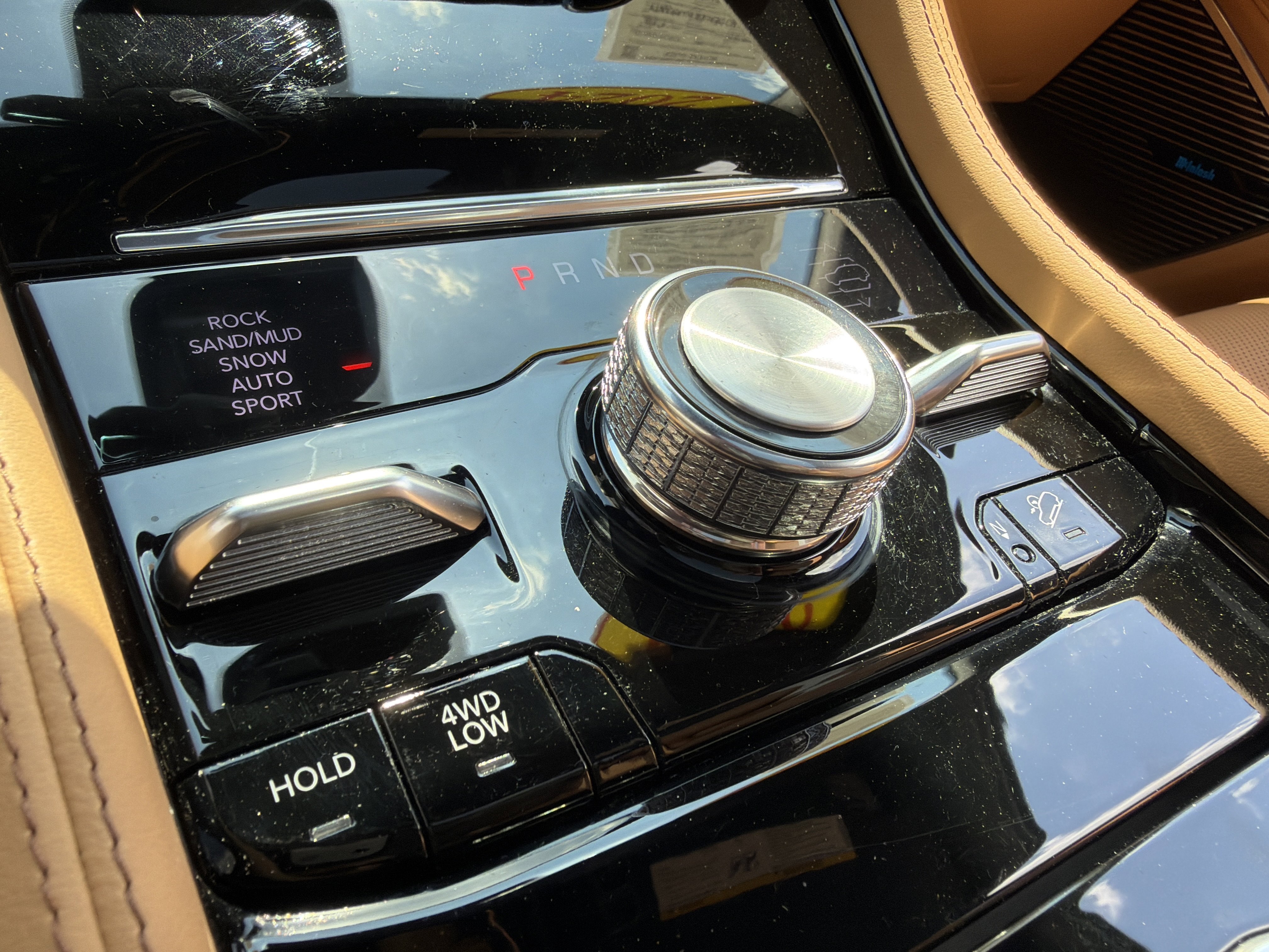 Used 2024 Diamond Black Crystal Pearlcoat Jeep Summit Reserve image 20