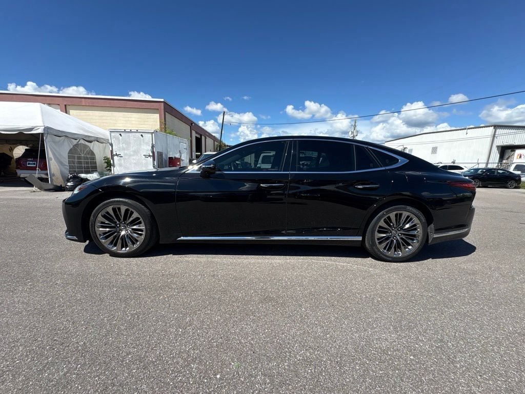 Used 2023 Black Lexus 500 Base image 6