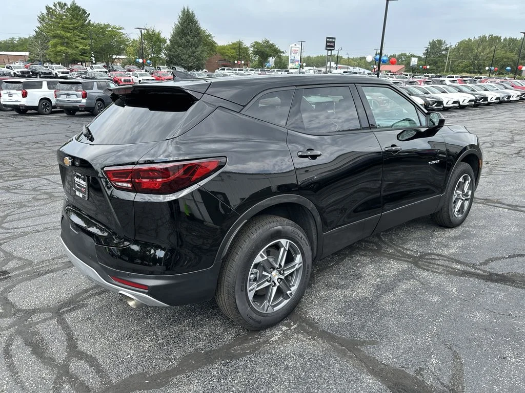 Used 2026 Black Chevrolet LT image 8