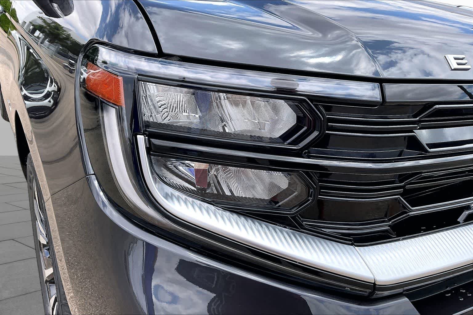 New 2026 Dark Matter Gray Metallic Ford MAX Platinum® image 13