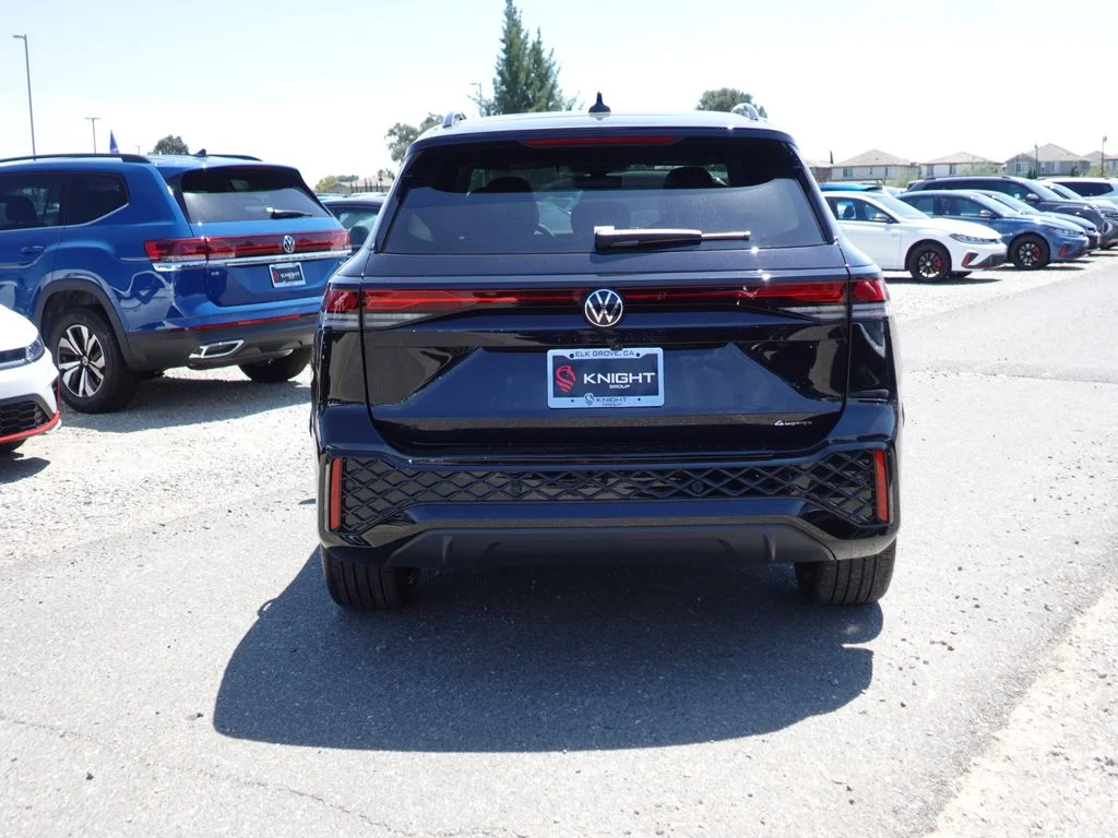 New 2026 Deep Black Pearl Volkswagen 2.0T SE R-Line Black image 9