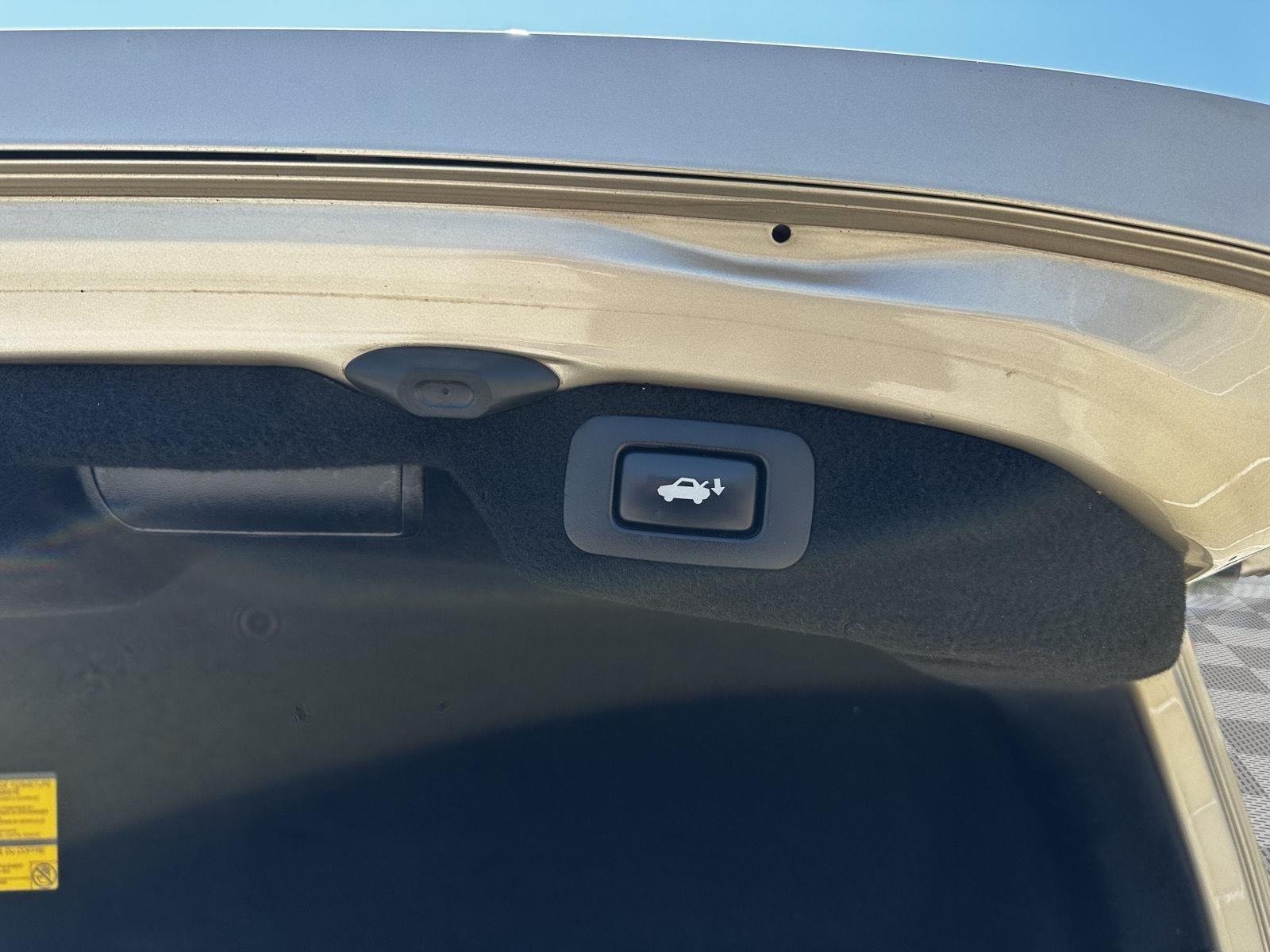 Used 2013 Satin Cashmere Metallic Lexus  image 27