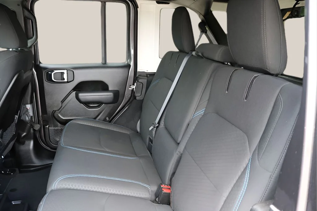 Used 2025 Gray Jeep Rubicon 4xe image 17