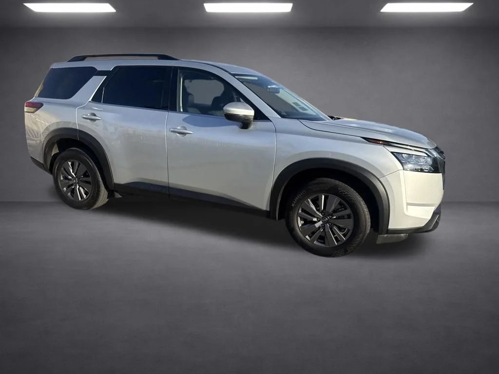 Used 2025 Silver Nissan SV image 15