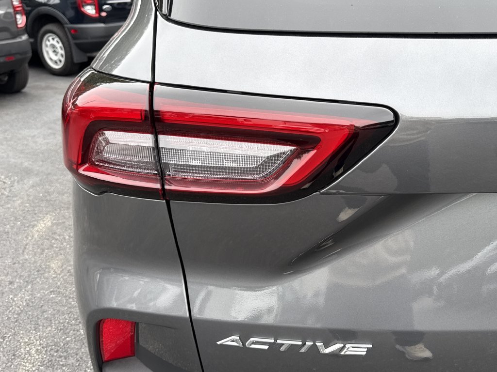 Used 2023 Gray Ford Active image 35