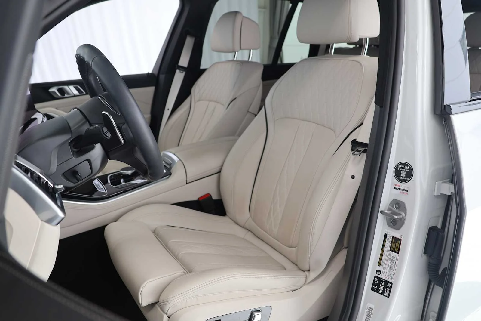 Certified Used 2026 Mineral White Metallic BMW xDrive40i image 9
