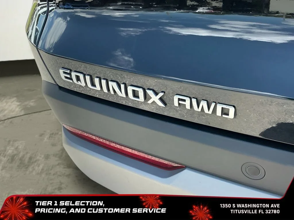 Used 2025 Mosaic Black Metallic Chevrolet LT image 34