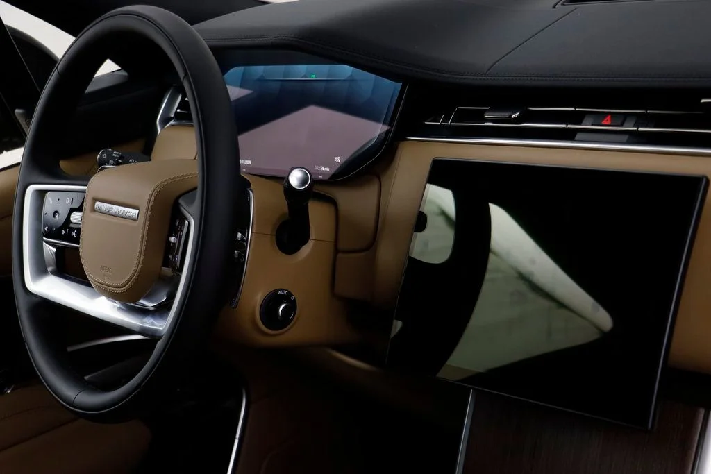 New 2026 Black Land Rover SE image 24