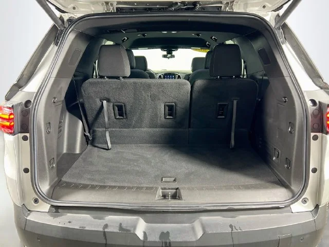 Used 2022 Silver Chevrolet 1LT image 25