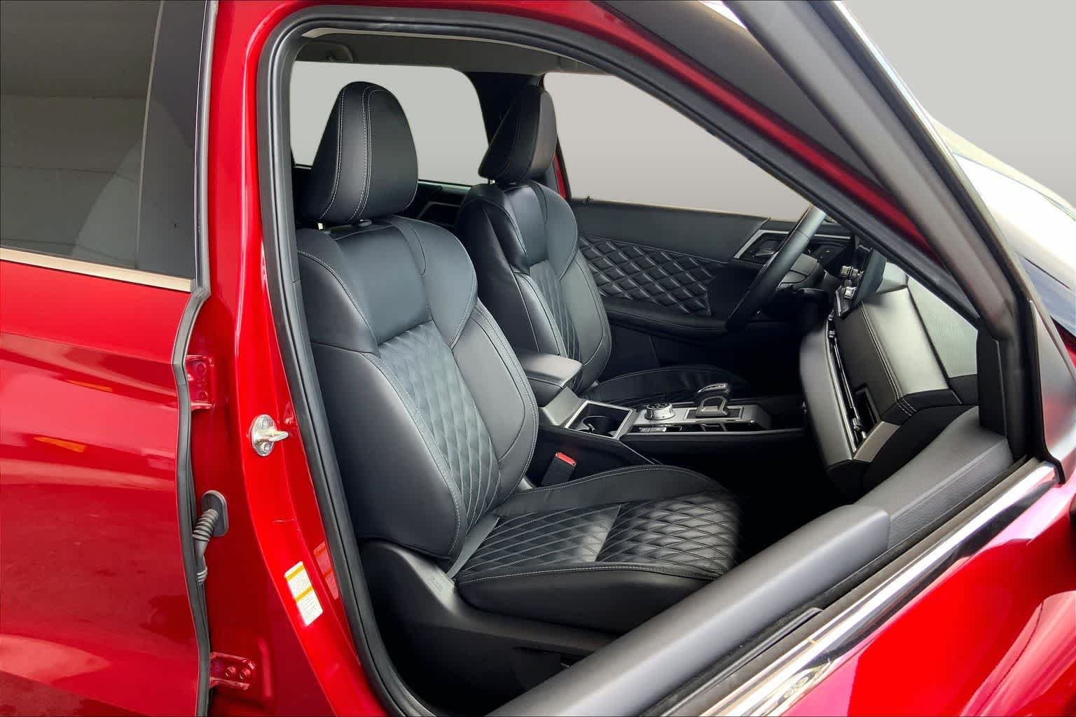 Used 2022 Red Diamond Mitsubishi SEL Special Edition image 9