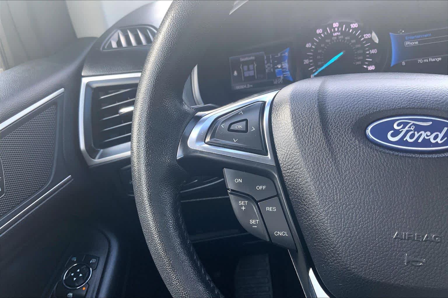 Used 2022 Oxford White Ford SEL image 24