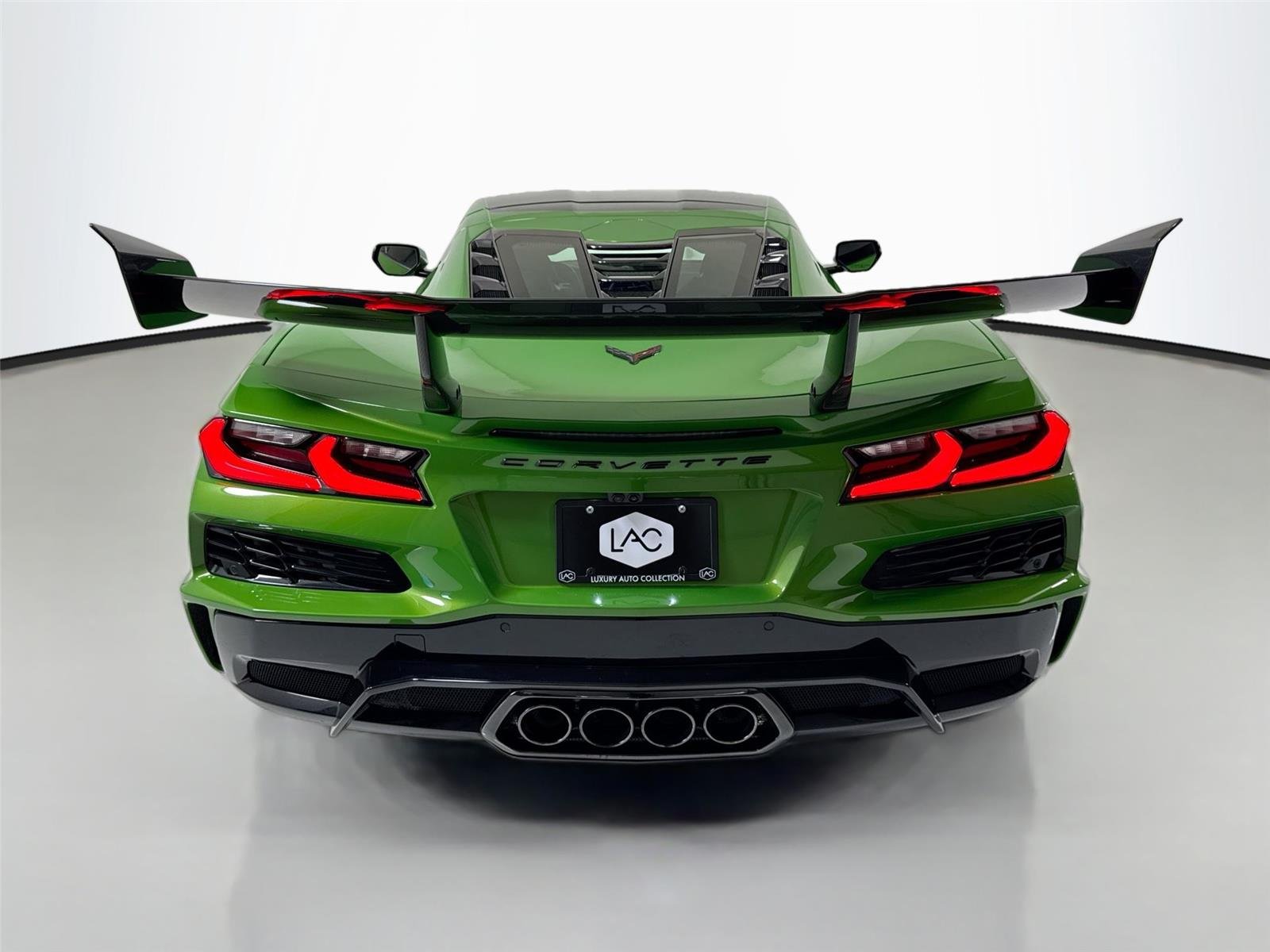 Used 2026 Roswell Green Metallic Chevrolet ZR1 | Carbon Fiber Aero Pkg | Front Lift | Carbon Flash Wheels image 63