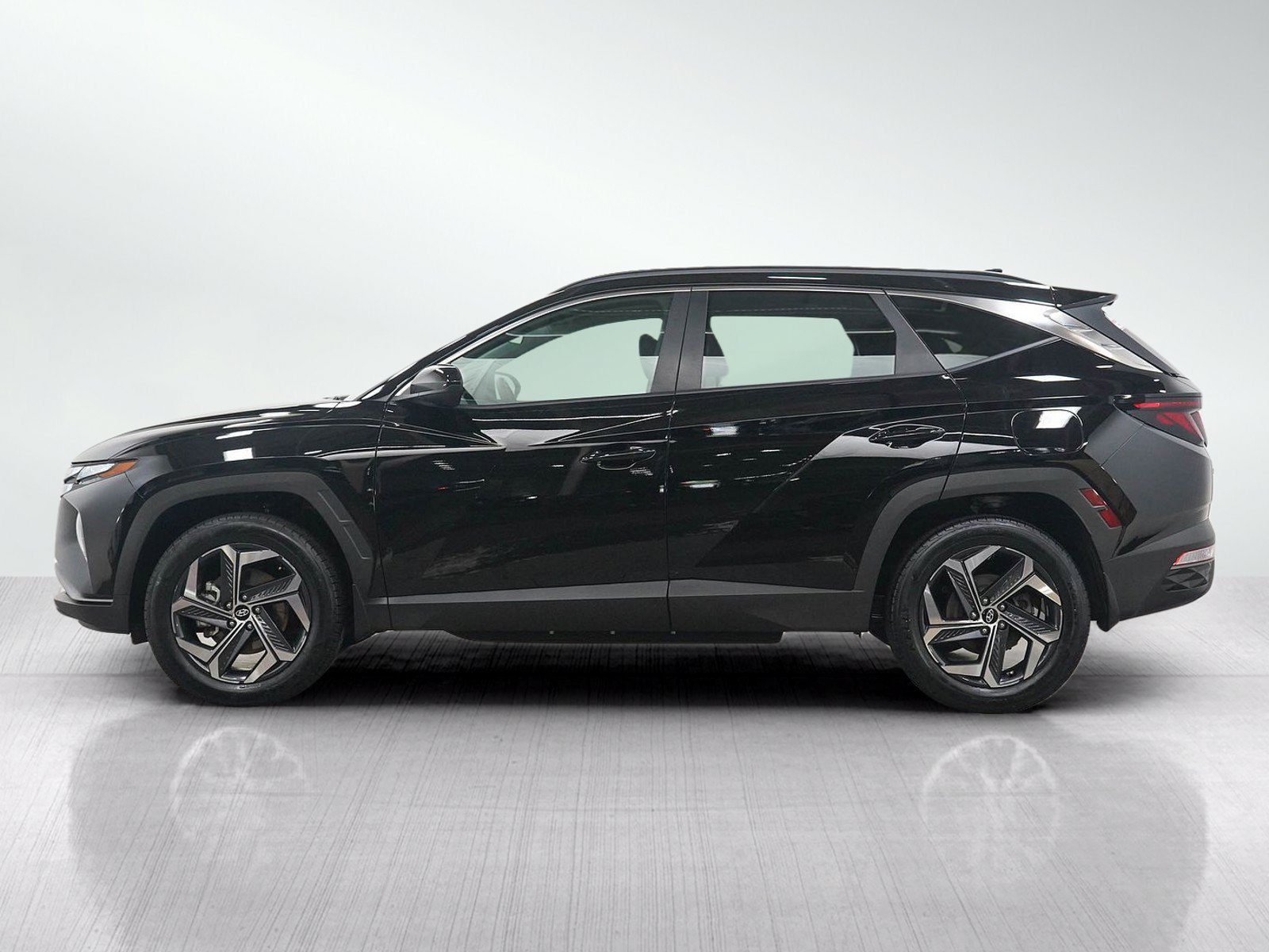 Certified 2024 Hyundai Tucson SEL with VIN KM8JBDD2XRU211483 for sale in Minneapolis, Minnesota