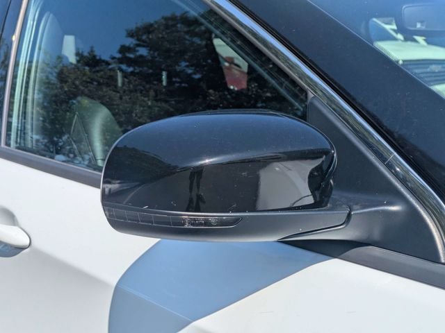 Used 2025 White Jeep Limited image 10