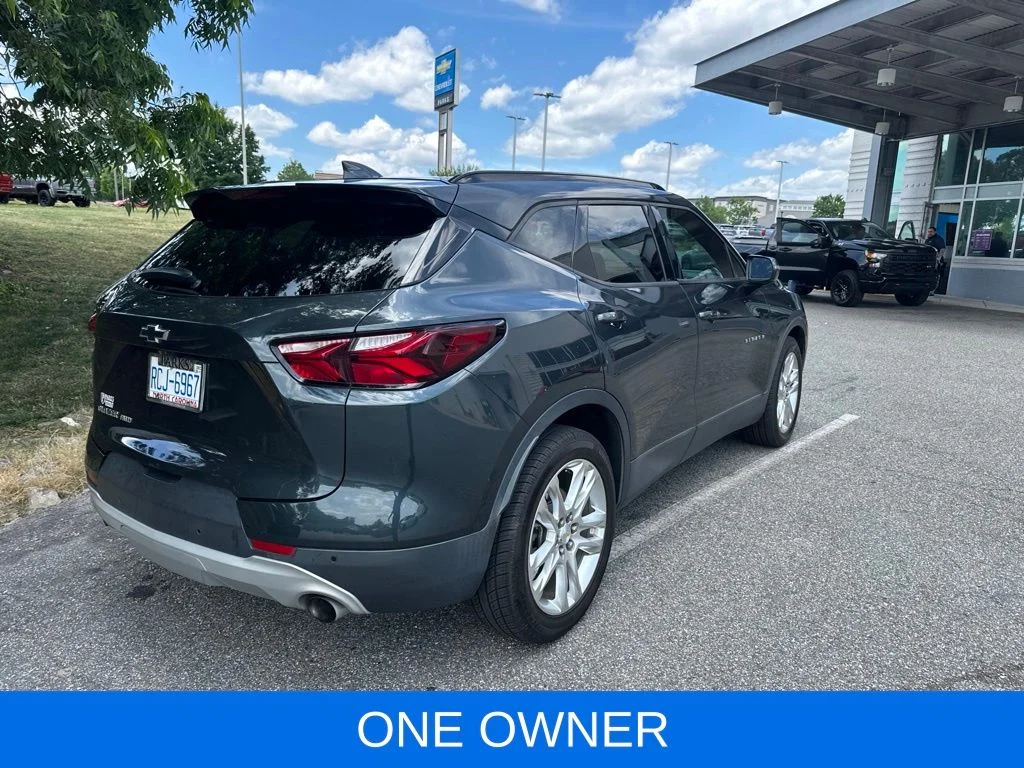 Used 2020 Gray Chevrolet LT image 3