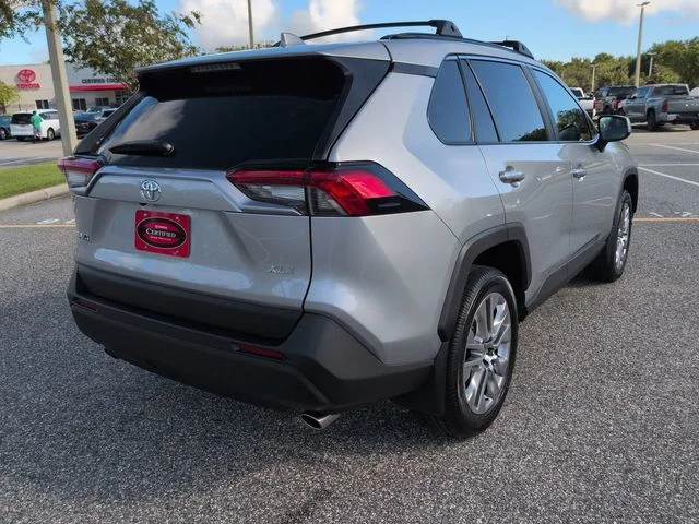 Certified Used 2025 Silver Toyota XLE Premium image 4
