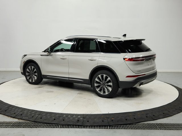 Used 2022 White Lincoln Reserve image 6